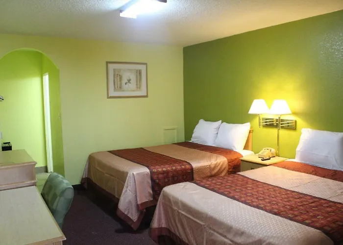 Hutchinson Inn